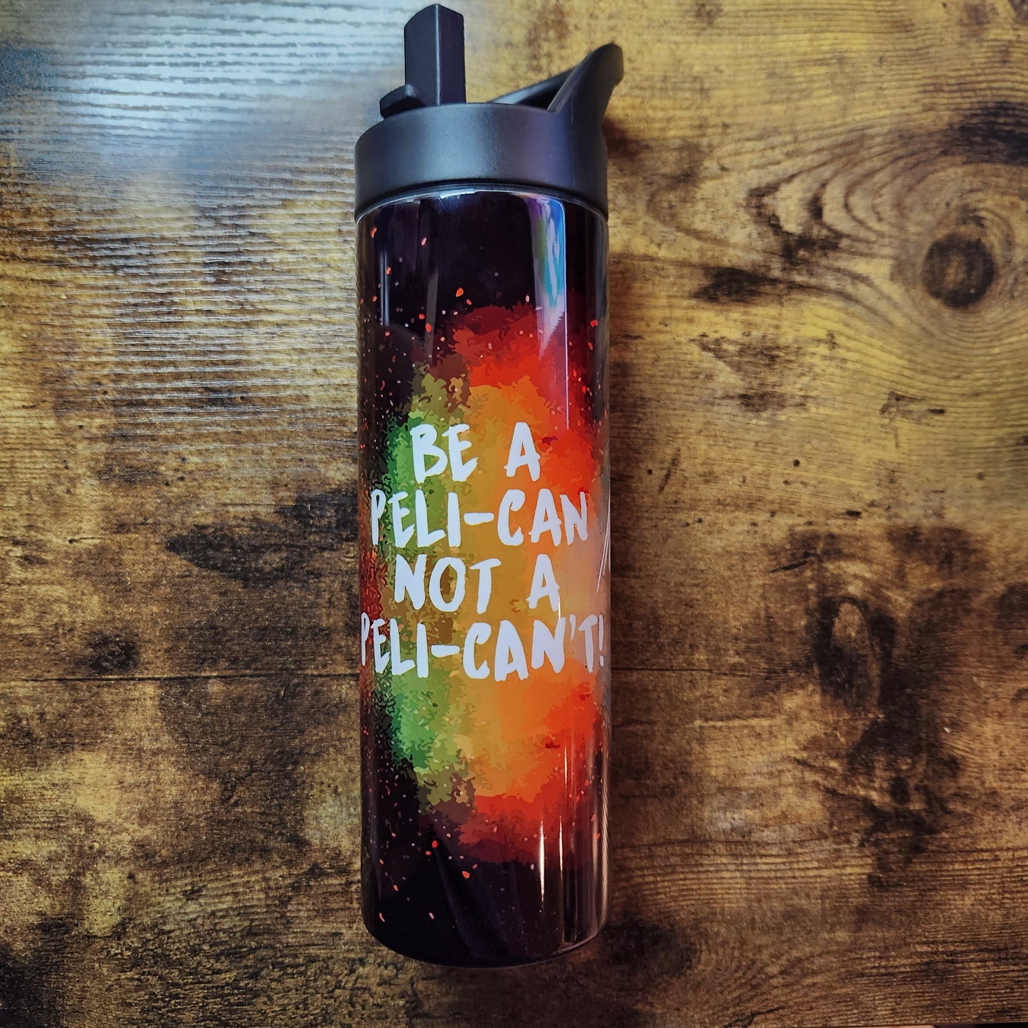 PeliCAN - Fondo de salpicaduras de acuarela negra - Botella de agua de 20 oz (hecha a pedido)