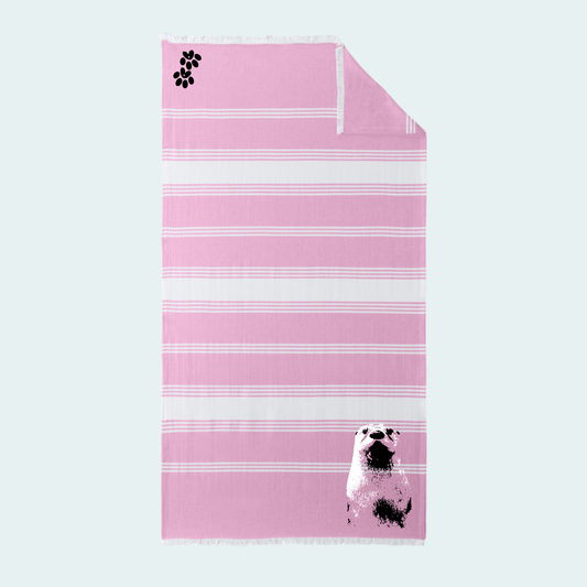 North American River Otter (Available March 25-28) Beach Throw