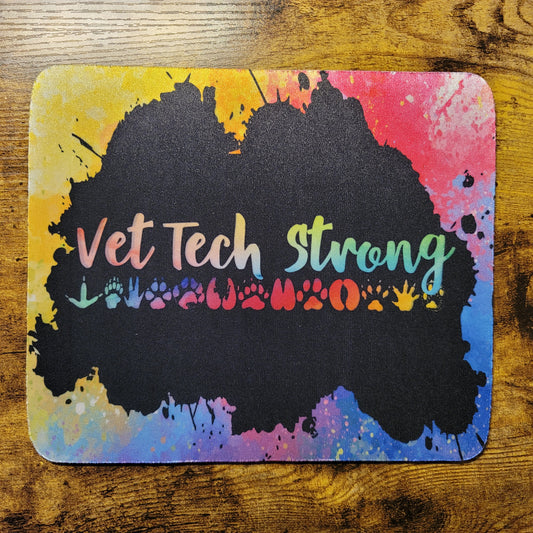 Vet Tech Strong Paws - Alfombrilla de ratón arcoíris negra (hecha a pedido)